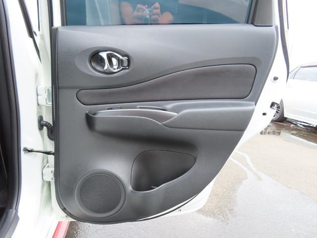 ノート ニスモ　Ｓ　ＥＴＣ　バックカメラ　ナビ　ＴＶ　アルミホイール　ＬＥＤヘッドランプ　スマートキー　電動格納ミラー　ＭＴ　盗難防止システム　衝突安全ボディ　ＡＢＳ　ＥＳＣ　ＣＤ　ＤＶＤ再生　ブルーレイ　ＵＳＢ（49枚目）