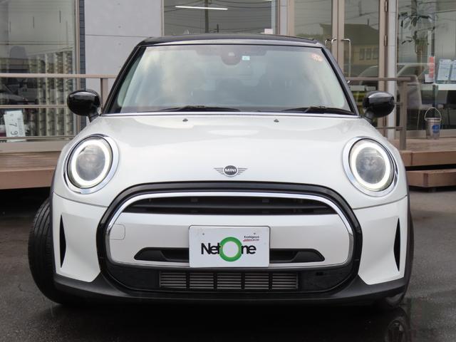 MINI クーパーD クラシック・トリム バックカメラ クリアランスソナー オートクルーズコントロール 衝突被害軽減システム オートライト アルミホイール スマートキー シートヒーター LEDヘッドランプ アイドリングストップ オットマン(12枚目)