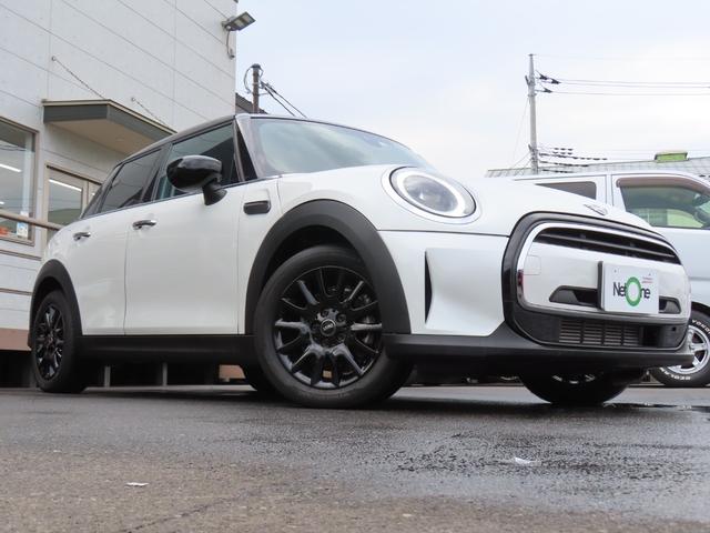 MINI クーパーD クラシック・トリム バックカメラ クリアランスソナー オートクルーズコントロール 衝突被害軽減システム オートライト アルミホイール スマートキー シートヒーター LEDヘッドランプ アイドリングストップ オットマン(30枚目)