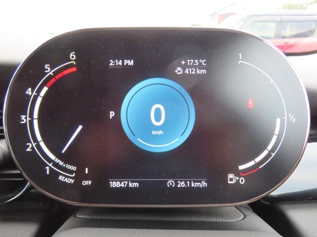 MINI クーパーD クラシック・トリム バックカメラ クリアランスソナー オートクルーズコントロール 衝突被害軽減システム オートライト アルミホイール スマートキー シートヒーター LEDヘッドランプ アイドリングストップ オットマン(39枚目)