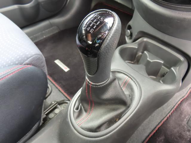 マーチ ニスモ　Ｓ　ＥＴＣ　アルミホイール　オートライト　スマートキー　電動格納ミラー　ＭＴ　盗難防止システム　衝突安全ボディ　ＡＢＳ　ＥＳＣ　Ｂｌｕｅｔｏｏｔｈ　エアコン　パワーステアリング　パワーウィンドウ（7枚目）