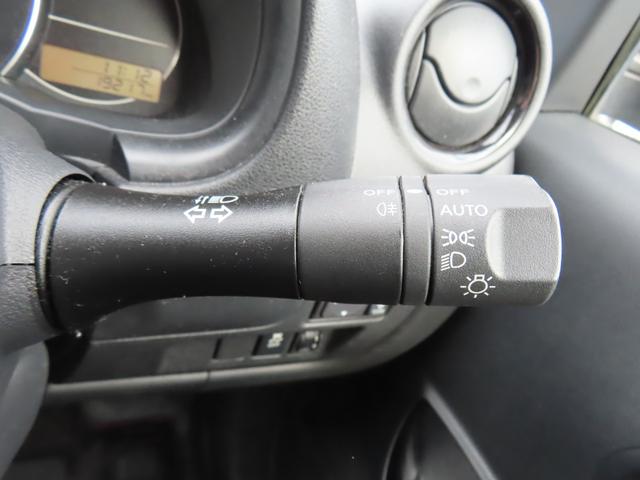 マーチ ニスモ　Ｓ　ＥＴＣ　アルミホイール　オートライト　スマートキー　電動格納ミラー　ＭＴ　盗難防止システム　衝突安全ボディ　ＡＢＳ　ＥＳＣ　Ｂｌｕｅｔｏｏｔｈ　エアコン　パワーステアリング　パワーウィンドウ（10枚目）