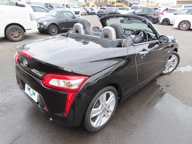 コペン ローブ　オープンカー　ＬＥＤヘッドランプ　ＣＶＴ　スマートキー　アイドリングストップ　シートヒーター　アルミホイール　盗難防止システム　衝突安全ボディ　ＡＢＳ　ＥＳＣ　ＣＤ　ＤＶＤ再生　エアコン（16枚目）