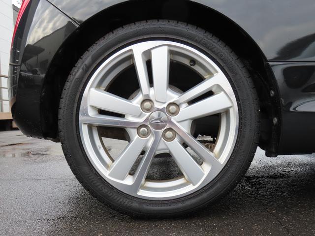 コペン ローブ　オープンカー　ＬＥＤヘッドランプ　ＣＶＴ　スマートキー　アイドリングストップ　シートヒーター　アルミホイール　盗難防止システム　衝突安全ボディ　ＡＢＳ　ＥＳＣ　ＣＤ　ＤＶＤ再生　エアコン（19枚目）