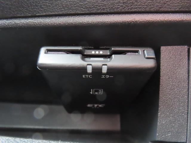 マーチ ニスモ　Ｓ　ＥＴＣ　バックカメラ　ナビ　ＴＶ　アルミホイール　スマートキー　電動格納ミラー　ＭＴ　盗難防止システム　衝突安全ボディ　ＡＢＳ　ＥＳＣ　ＣＤ　ＤＶＤ再生　ＵＳＢ　ミュージックプレイヤー接続可（7枚目）