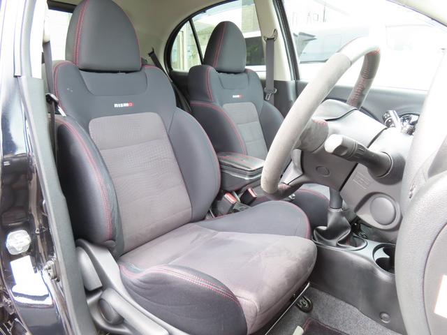 マーチ ニスモ　Ｓ　ＥＴＣ　バックカメラ　ナビ　ＴＶ　アルミホイール　スマートキー　電動格納ミラー　ＭＴ　盗難防止システム　衝突安全ボディ　ＡＢＳ　ＥＳＣ　ＣＤ　ＤＶＤ再生　ＵＳＢ　ミュージックプレイヤー接続可（33枚目）