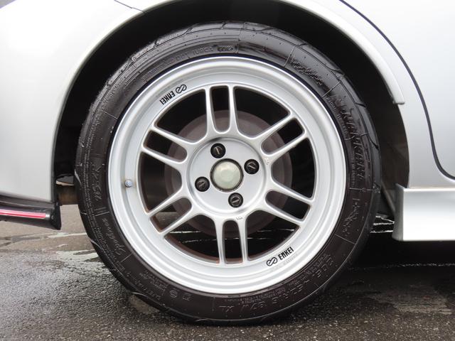 マーチ ニスモ　Ｓ　バックカメラ　ナビ　ＴＶ　アルミホイール　オートライト　スマートキー　電動格納ミラー　ＭＴ　盗難防止システム　衝突安全ボディ　ＡＢＳ　ＥＳＣ　ＣＤ　ＤＶＤ再生　ＵＳＢ　ミュージックプレイヤー接続可（19枚目）