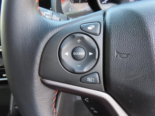 フィット RS ホンダセンシング ETC オートクルーズコントロール レーンアシスト 衝突被害軽減システム アルミホイール オートライト LEDヘッドランプ スマートキー アイドリングストップ 電動格納ミラー フルフラット MT(4枚目)