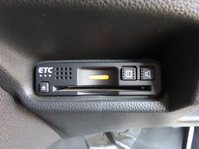 フィット RS ホンダセンシング ETC オートクルーズコントロール レーンアシスト 衝突被害軽減システム アルミホイール オートライト LEDヘッドランプ スマートキー アイドリングストップ 電動格納ミラー フルフラット MT(16枚目)