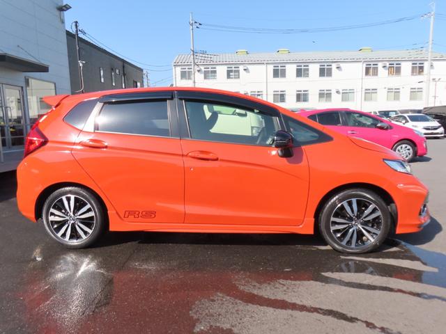 フィット RS ホンダセンシング ETC オートクルーズコントロール レーンアシスト 衝突被害軽減システム アルミホイール オートライト LEDヘッドランプ スマートキー アイドリングストップ 電動格納ミラー フルフラット MT(20枚目)