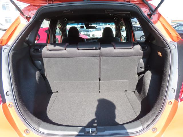 フィット RS ホンダセンシング ETC オートクルーズコントロール レーンアシスト 衝突被害軽減システム アルミホイール オートライト LEDヘッドランプ スマートキー アイドリングストップ 電動格納ミラー フルフラット MT(39枚目)