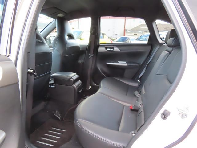 お車の知識がなくても大丈夫です！皆様のご来店をスタッフ一同、心よりお待ちしております。