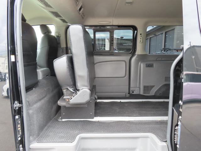 NV350キャラバンバン ロングライダープレミアムGX ETC バックカメラ ナビ TV 両側スライドドア オートライト スマートキー 電動格納ミラー AT CD DVD再生 USB Bluetooth ESC エアコン パワーウィンドウ 運転席エアバッグ(32枚目)