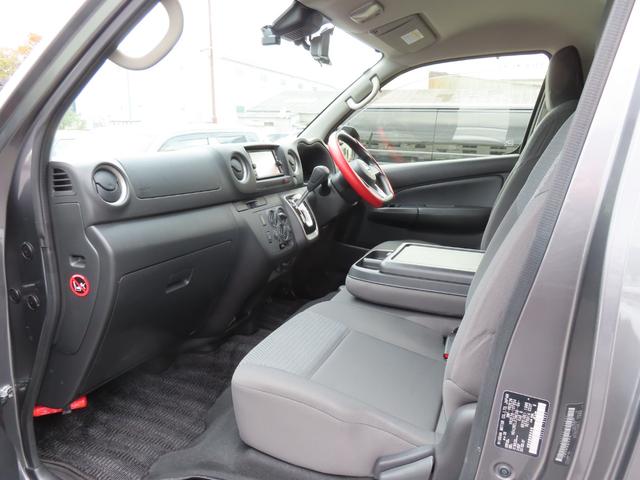 キャラバン ロングＥＸ　ドライブレコーダー　ＥＴＣ　全周囲カメラ　ナビ　ＴＶ　スライドドア　オートライト　アルミホイール　キーレスエントリー　電動格納ミラー　ＣＶＴ　エアコン　パワーウィンドウ　運転席エアバッグ（42枚目）