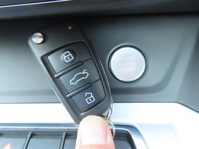 Ｑ３ ３５ＴＦＳＩアドバンスド　全周囲カメラ　クリアランスソナー　レーンアシスト　衝突被害軽減システム　ナビ　ＬＥＤヘッドランプ　ヘッドライトウォッシャー　電動リアゲート　アルミホイール　スマートキー　アイドリングストップ（13枚目）