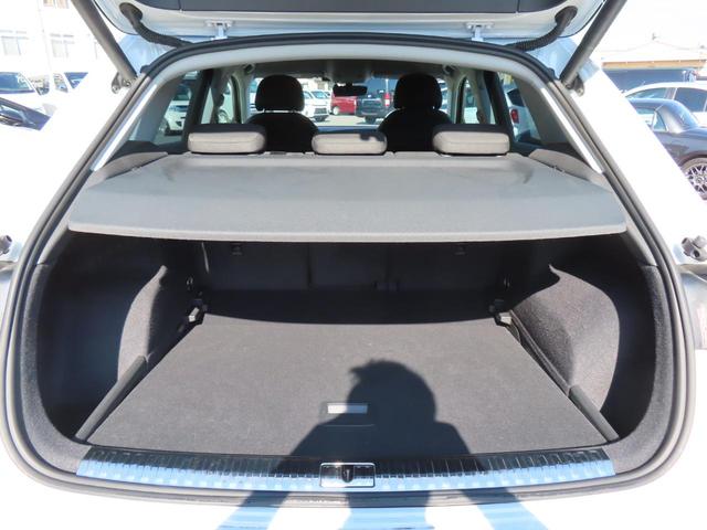 Ｑ３ ３５ＴＦＳＩアドバンスド　全周囲カメラ　クリアランスソナー　レーンアシスト　衝突被害軽減システム　ナビ　ＬＥＤヘッドランプ　ヘッドライトウォッシャー　電動リアゲート　アルミホイール　スマートキー　アイドリングストップ（53枚目）