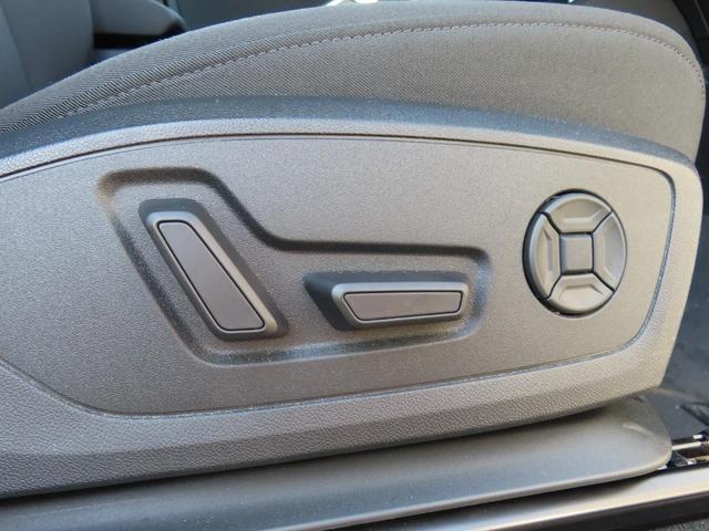 Ｑ３ ３５ＴＦＳＩアドバンスド　全周囲カメラ　クリアランスソナー　レーンアシスト　衝突被害軽減システム　ナビ　ＬＥＤヘッドランプ　ヘッドライトウォッシャー　電動リアゲート　アルミホイール　スマートキー　アイドリングストップ（60枚目）