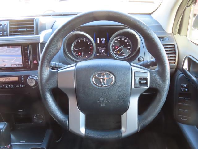 ランドクルーザープラド ＴＸ　４ＷＤ　ＥＴＣ　バックカメラ　ナビ　ＴＶ　オートライト　アルミホイール　スマートキー　ＡＴ　盗難防止システム　衝突安全ボディ　ＣＤ　Ｂｌｕｅｔｏｏｔｈ　ＡＢＳ　ＥＳＣ　エアコン　パワーステアリング（3枚目）