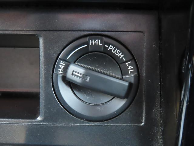 ランドクルーザープラド ＴＸ　４ＷＤ　ＥＴＣ　バックカメラ　ナビ　ＴＶ　オートライト　アルミホイール　スマートキー　ＡＴ　盗難防止システム　衝突安全ボディ　ＣＤ　Ｂｌｕｅｔｏｏｔｈ　ＡＢＳ　ＥＳＣ　エアコン　パワーステアリング（10枚目）