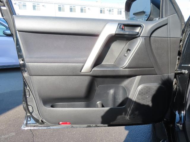 ランドクルーザープラド ＴＸ　４ＷＤ　ＥＴＣ　バックカメラ　ナビ　ＴＶ　オートライト　アルミホイール　スマートキー　ＡＴ　盗難防止システム　衝突安全ボディ　ＣＤ　Ｂｌｕｅｔｏｏｔｈ　ＡＢＳ　ＥＳＣ　エアコン　パワーステアリング（48枚目）