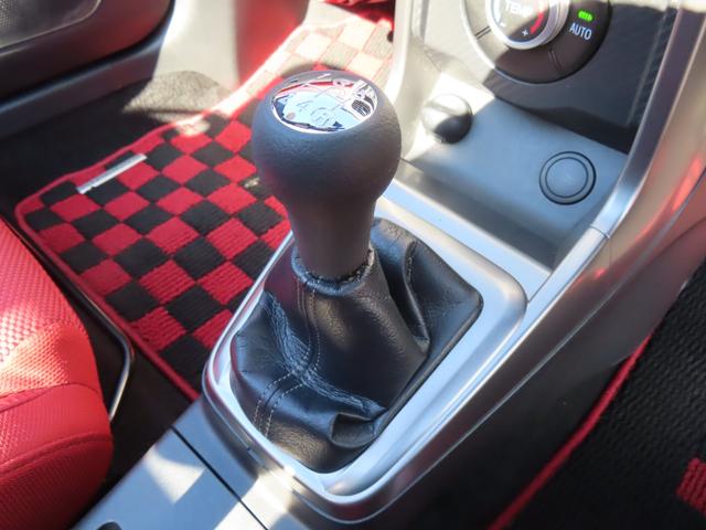 コペン ローブ ETC ナビ TV LEDヘッドランプ スマートキー アイドリングストップ シートヒーター CVT 盗難防止システム ABS ESC CD DVD再生 USB Bluetooth アルミホイール(8枚目)