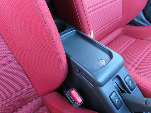 コペン ローブ ETC ナビ TV LEDヘッドランプ スマートキー アイドリングストップ シートヒーター CVT 盗難防止システム ABS ESC CD DVD再生 USB Bluetooth アルミホイール(66枚目)