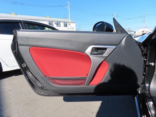 コペン ローブ ETC ナビ TV LEDヘッドランプ スマートキー アイドリングストップ シートヒーター CVT 盗難防止システム ABS ESC CD DVD再生 USB Bluetooth アルミホイール(67枚目)