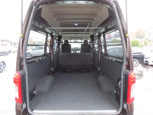 ＮＶ３５０キャラバンバン スーパーロングＤＸ　ドライブレコーダー　ＥＴＣ　全周囲カメラ　衝突被害軽減システム　両側スライドドア　電動格納ミラー　ＡＴ　ＣＤ　ＤＶＤ再生　ミュージックプレイヤー接続可　ＥＳＣ　エアコン　パワーステアリング（19枚目）