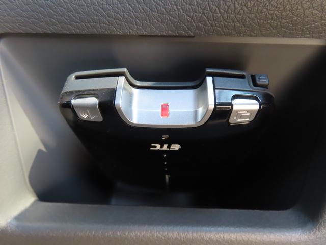 ＮＶ３５０キャラバンバン 　ＥＴＣ　バックカメラ　ナビ　ＴＶ　両側スライドドア　キーレスエントリー　電動格納ミラー　ＡＴ　アルミホイール　ＣＤ　ＵＳＢ　Ｂｌｕｅｔｏｏｔｈ　エアコン　パワーステアリング　パワーウィンドウ（9枚目）