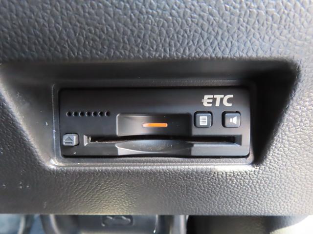 スイフトスポーツ ベースグレード　ドライブレコーダー　ＥＴＣ　全周囲カメラ　ナビ　ＴＶ　オートクルーズコントロール　レーンアシスト　衝突被害軽減システム　アルミホイール　オートライト　ＬＥＤヘッドランプ　スマートキー　シートヒーター（6枚目）