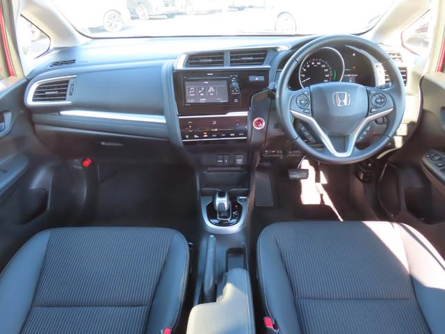 フィットハイブリッド Ｌ　ホンダセンシング　ハイブリッド　ＥＴＣ　バックカメラ　ＴＶ　オートクルーズコントロール　レーンアシスト　衝突被害軽減システム　オートライト　ＬＥＤヘッドランプ　スマートキー　アイドリングストップ　電動格納ミラー　ＡＴ（2枚目）