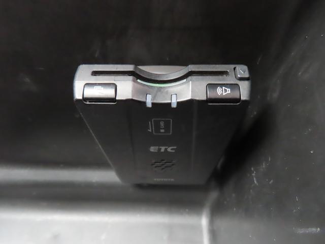 スイフトスポーツ ベースグレード ETC バックカメラ オートクルーズコントロール レーンアシスト 衝突被害軽減システム アルミホイール オートライト LEDヘッドランプ スマートキー 電動格納ミラー シートヒーター MT(8枚目)