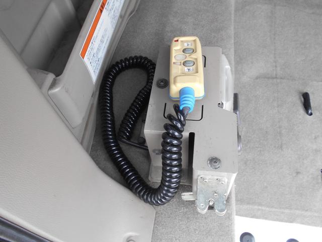 エブリイワゴン 　車いす移動車後部電動固定リアシート付　リモコン付　ハイルーフ　ドラレコ　社外ナビ　フルセグＴＶ　ＤＶＤ再生　ブルートゥース　キーレス　ＥＴＣ　社外アルミ　電動格納ミラー　チェーンベルト（12枚目）
