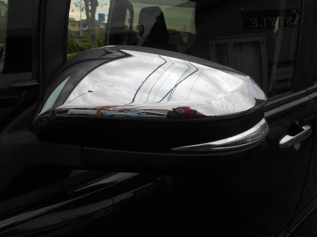 ヴォクシー ZS 煌 4WD 純正ナビ フルセグTV Bカメラ DVD再生 ブルートゥース 純正フリップダウンモニター 新品ドラレコ 両側パワースライドドア スマートキー プッシュスタート ETC 純正アルミ Tチェーン(10枚目)