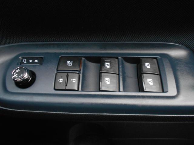 ヴォクシー ZS 煌 4WD 純正ナビ フルセグTV Bカメラ DVD再生 ブルートゥース 純正フリップダウンモニター 新品ドラレコ 両側パワースライドドア スマートキー プッシュスタート ETC 純正アルミ Tチェーン(19枚目)