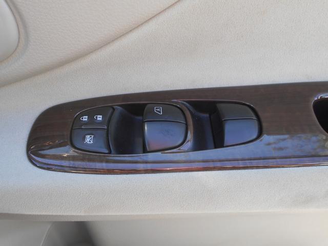 セレナ ２０Ｇ　純正ナビ　フルセグＴＶ　バックカメラ　ＤＶＤ再生　ブルートゥース　新品ドラレコ　エアロ　アルパインフリップダウンモニター　両側パワースライドドア　インテリキー　プッシュスタート　ＥＴＣ　チェーンベルト（19枚目）