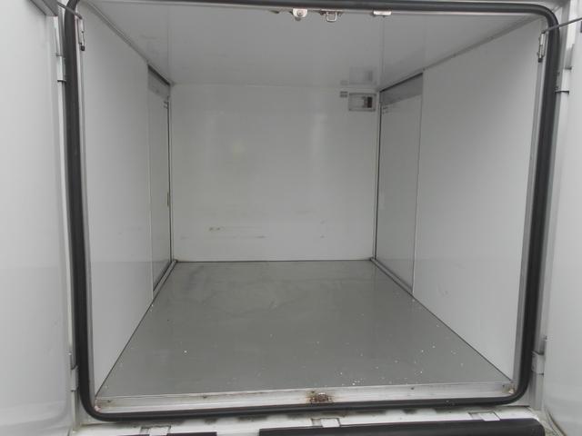 キャリイトラック 保冷車 オートマ 新品ワンセグ付ナビ ドラレコ キーレス パワーウィンドウ 純正オーディオ ドアバイザー チェーンベルト(11枚目)