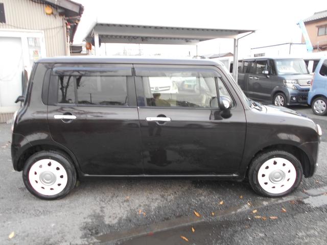 アルトラパンショコラ Ｘ　新品ワンセグ付ナビ　バックカメラ　新品ドラレコ　スマートキー　プッシュスタート　ＥＴＣ　ウィンカーミラー　電動格納ミラー　オートエアコン　純正ＨＩＤ　純正アルミ　チェーンベルト（12枚目）