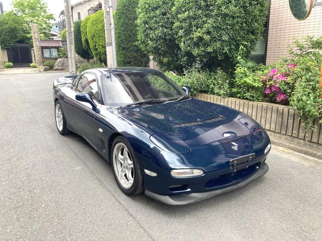 ＲＸ－７ タイプＲ　１オーナー車　５速マニュアル　ＴＥＩＮ車高調　藤壺マフラー　社外１７インチアルミホイール　記録簿　禁煙車　ＣＤ　取扱説明書　リヤウィング　ボンネット（34枚目）