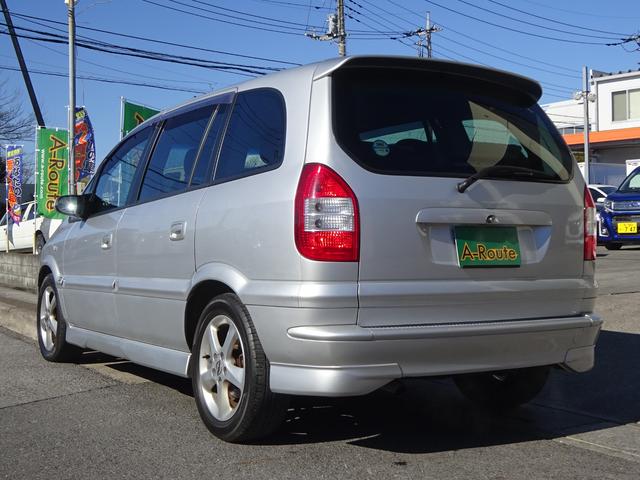 スバルトラヴィックの中古車を探すなら グーネット