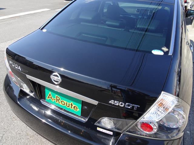 450GT V8エンジン 黒革 OPクリアテール 純正DVDナビ 6連奏CD バック/サイドカメラ シートエアコン 木目調パネル 助手席オットマン インテリキー プッシュスタート 純正18アルミ アナログクロック(39枚目)