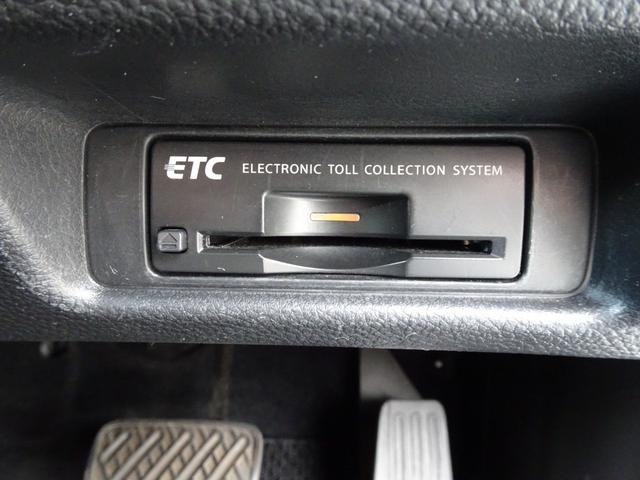 スカイラインクロスオーバー ３７０ＧＴ　ＶＱ３７ＶＨＲエンジン　７速ＡＴ　黒半革　ＢＯＳＥ音響　地デジＴＶ　純正ＨＤＤナビ　ＣＤ／ＤＶＤ再生　音楽録音　バック／サイドカメラ　スマートキー　後席電動格納　キセノン　オートライト　純正１８アルミ（72枚目）