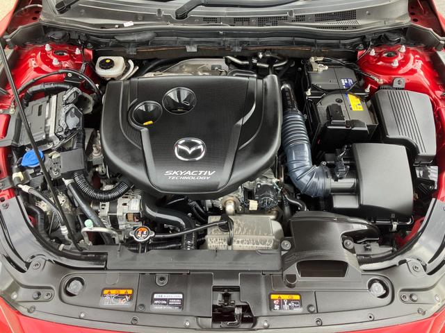 アテンザセダン XD Lパッケージ ディーゼルターボ 6速MT BOSE音響 黒革 衝突軽減ブレーキ レーダークルーズ フリップダウンモニター 社外メモリーナビ CD/DVD再生 Bカメラ トランクスルー スマートキー 純正19アルミ(8枚目)