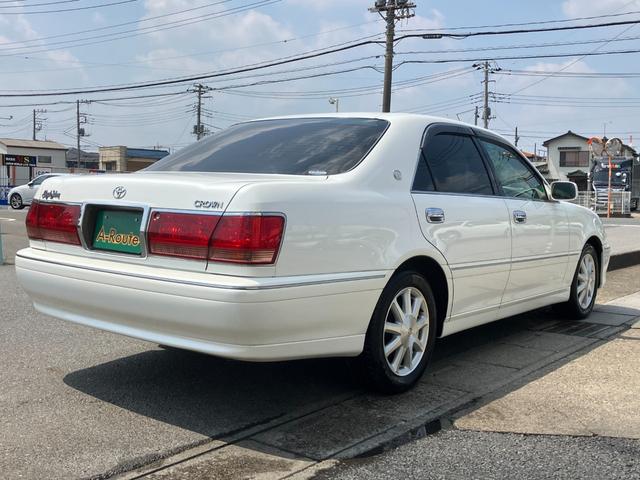 クラウン ロイヤルサルーン　プレミアム　特別仕様車　後期型　直６／１ＪＺエンジン　パール単色　クルコン　キーレス　全席パワーシート　リア電動サンシェード　純正ＤＶＤナビ　ＣＤ／ＣＳ　リアスモーク　ＨＩＤ　フォグ　オートライト　木目調パネル（33枚目）