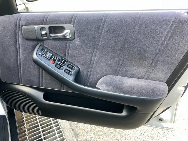 アスコット ２．０Ｓ　５速ＭＴ　直列５気筒縦置／Ｇ２０Ａエンジン　木目調インパネ　純正ＣＤオーディオ　ＦＭ／ＡＭラジオ　オートクルーズ　社外ＨＩＤ　フォグランプ　電動格納ミラー　オートエアコン　革巻ハンドル　純正１４アルミ（59枚目）