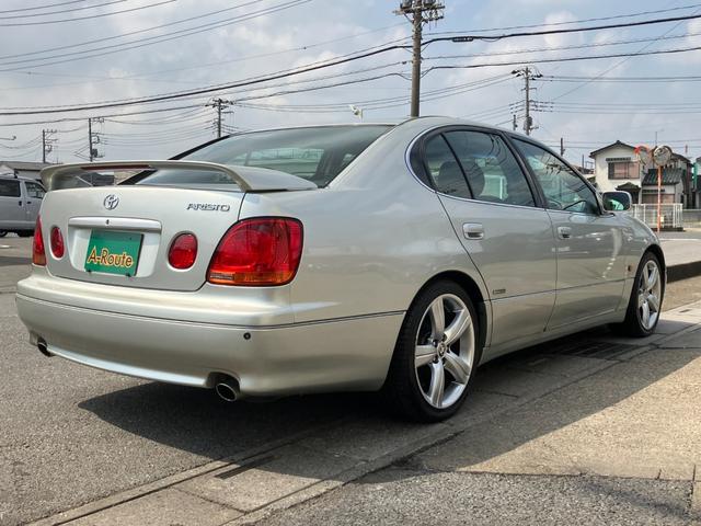 アリスト Ｓ３００ベルテックスエディション　１０ｔｈアニバーサリー　特別仕様車　２ＪＺエンジン　黒革　車高調　レクサスＧＳ用１８アルミ　ＪＢＬサウンド　専用本木目内装　クルコン　キーレス　６連奏ＣＤ／ＣＳ　コーナーセンサー　トランクスポイラー（33枚目）
