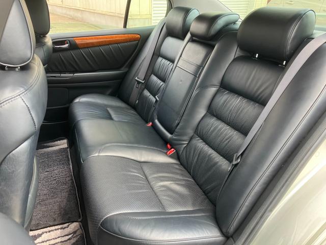 アリスト Ｓ３００ベルテックスエディション　１０ｔｈアニバーサリー　特別仕様車　２ＪＺエンジン　黒革　車高調　レクサスＧＳ用１８アルミ　ＪＢＬサウンド　専用本木目内装　クルコン　キーレス　６連奏ＣＤ／ＣＳ　コーナーセンサー　トランクスポイラー（57枚目）