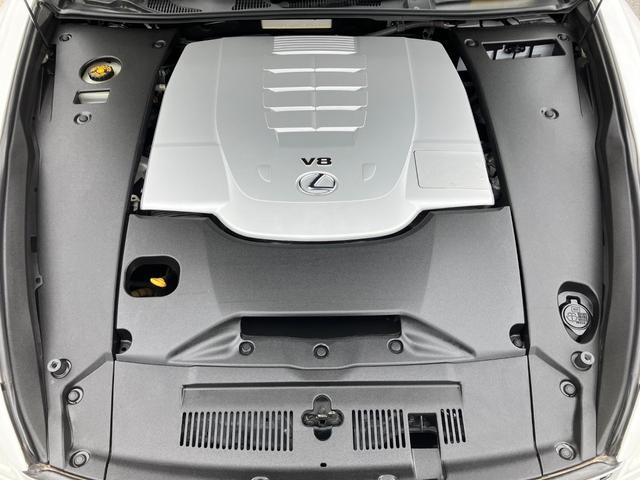 ＬＳ ＬＳ４６０　バージョンＣ　Ｉパッケージ　後期型　黒革　サンルーフ　ＷＡＬＤフルエアロ／フロントフェンダー　クレンツェ２０アルミ　レーダークルーズ　ＢＳＭ　地デジＴＶ　Ｂｌｕｅｔｏｏｔｈ接続　純正ＨＤＤナビ　ＣＤ／ＤＶＤ再生　バックカメラ（8枚目）