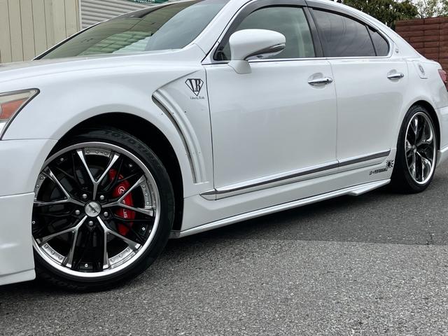 ＬＳ ＬＳ４６０　バージョンＣ　Ｉパッケージ　後期型　黒革　サンルーフ　ＷＡＬＤフルエアロ／フロントフェンダー　クレンツェ２０アルミ　レーダークルーズ　ＢＳＭ　地デジＴＶ　Ｂｌｕｅｔｏｏｔｈ接続　純正ＨＤＤナビ　ＣＤ／ＤＶＤ再生　バックカメラ（9枚目）
