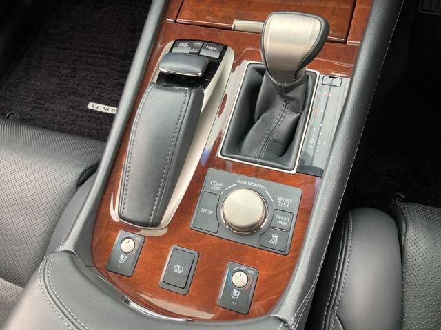 ＬＳ ＬＳ４６０　バージョンＣ　Ｉパッケージ　後期型　黒革　サンルーフ　ＷＡＬＤフルエアロ／フロントフェンダー　クレンツェ２０アルミ　レーダークルーズ　ＢＳＭ　地デジＴＶ　Ｂｌｕｅｔｏｏｔｈ接続　純正ＨＤＤナビ　ＣＤ／ＤＶＤ再生　バックカメラ（20枚目）